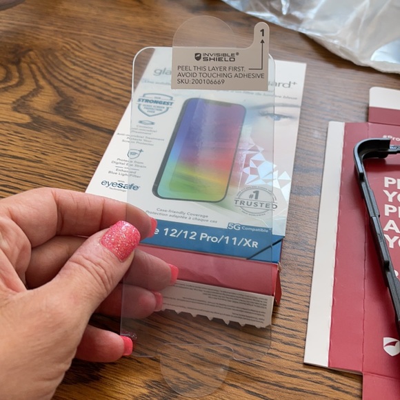 Zag Shield Glass Elite Visionguard+ iPhone 12 - Picture 3 of 3